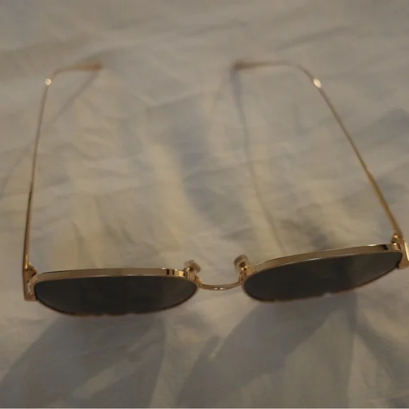 Gentle Monster Diane 02 Black and Gold Sunglasses - Picture 7 of 11